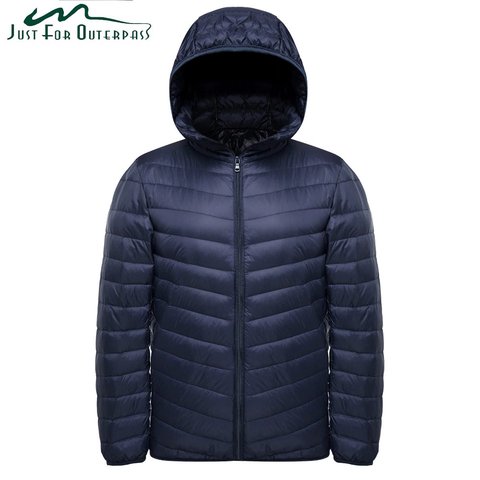 plumas estilo uniqlo hombre opcion 1